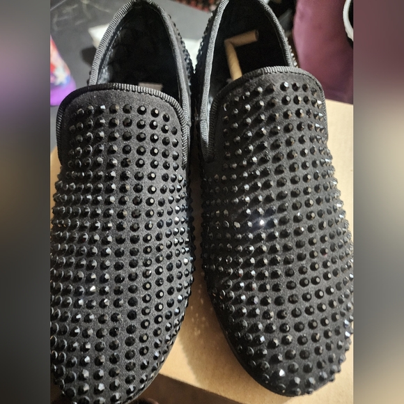 Beautiful studded steve madden shoes for boys - Picture 1 of 3